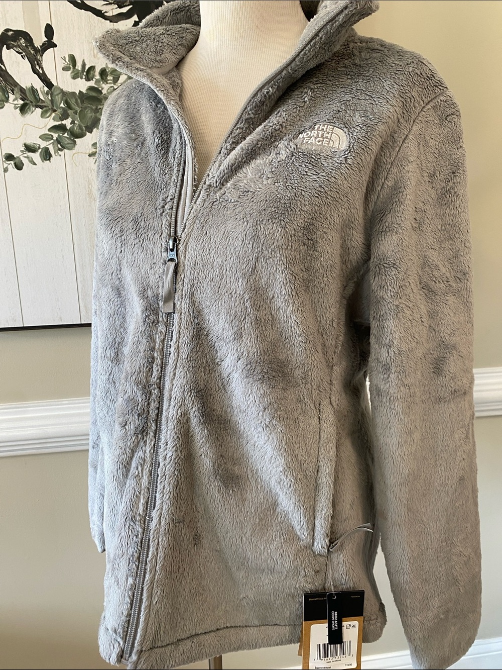The North Face Women's Light Gray Plush Teddy Fleece Jacket